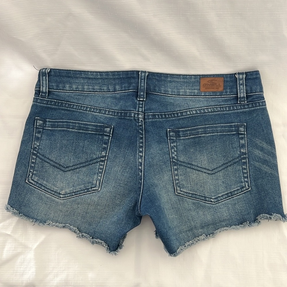 O’NEILL~Denim Shorts~Distressed - Picture 7 of 8